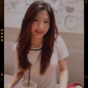 Meet your Posher, Chloe